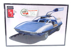 Model Car Kit Piranha Super Spy Car 1/25 Retro Deluxe Edition (c)2015 AMT 900
