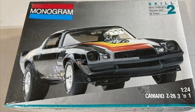 79 CHEVY CAMARO MIDNIGHT Z/28 CUSTOM HOOD – MONO 2717 – MODEL CAR KIT PARTS LOT
