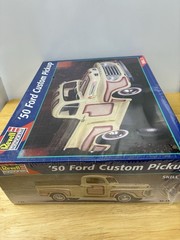 Revell Monogram ‘50 Ford Custom Pickup Model Kit 85-2494 1/25 Factory Sealed