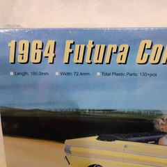 Trumpeter 1964 Futura Convertible Stock Plus 1/25 Scale Model Kit 02509 NEW