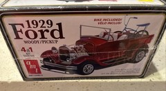 AMT 1929 Ford Woody Pickup Truck W/Bike- Plastic Model Vehicle Kit – 1/25 Scale