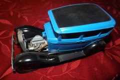 HUBLEY FORD 4 DOOR SEDAN METAL MODEL KIT HOT ROD PARTS REPAIR 1:20 JUNKYARD BLU