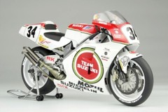 Beemax 1/12 Scale Suzuki RGV-r 500 (XR79) ’93 WGP500 Champion Model Kit #BX13001