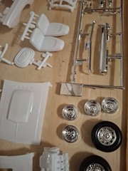 Revell 1970 Dodge Challenger T/A 2in1 1:24 Model Kit Partially Together