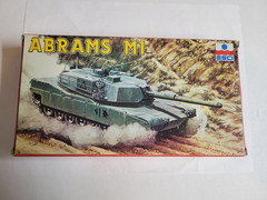 1-72 armor model kits ESCI M1 Abrams Tank Kit #8070, OOP