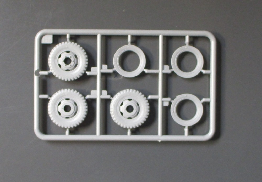 Miniart 1/35th Scale US Tow Truck G506 – Parts Tree Ba from Kit No. 38061
