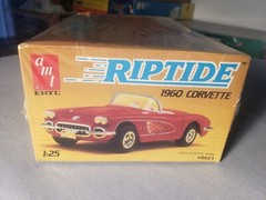 Vintage 1/25 AMT ERTL RIPTIDE 1960 CORVETTE NOS FACTORY SEALED 1984