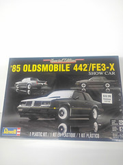 Revell Special Edition ’85 Oldsmobile 442FE3-X Show Car 1:25 Plastic Kit Sealed