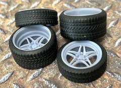 1/24 Scale: 21/20 Inch “Weld S81” Wheels W/ Wide Rear Street Tires