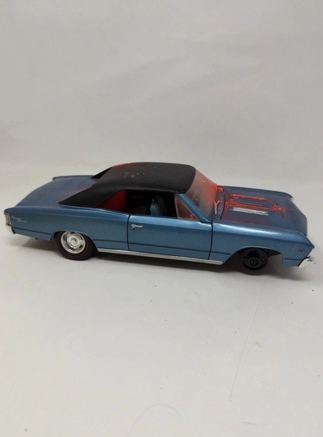 1967 Chevrolet Chevelle Built Kit 1:25 Rare Color