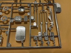 1 25 scale model parts 32 5 Window Coupe Grille, Disc Brakes , More Lot Only