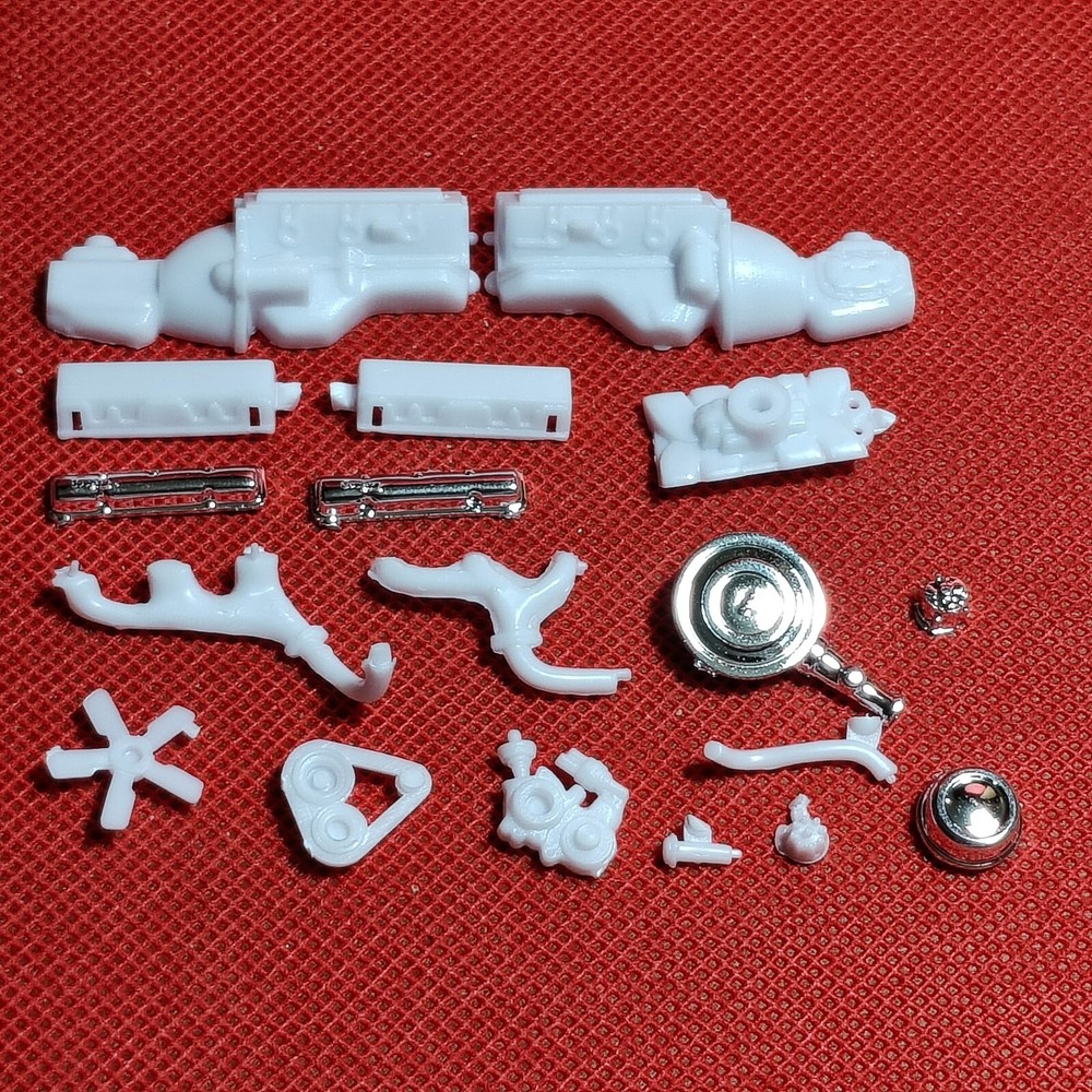 Engine From 1977 Jeep CJ7 1:24 Scale Model Car Part