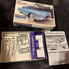 Cadillac Eldorado Brougham 1957 1/24 Model Kit Unassembled Vintage Japan