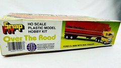 Snap Fit Over The Road Ford CL-9000 Sleeper Lindberg HO Scale Model Kit # 1047