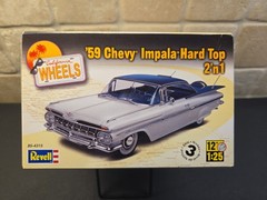 Revell, California Wheels, ’59 Chevy Impala Hard Top, 2n1, 1/25 scale, Complete.