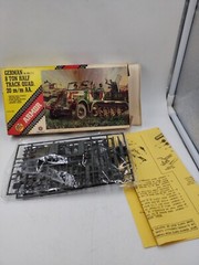 AHM German 8 Ton Half Track Quad. 20 m/m AA 552 1/72 FS NEW Model Kit