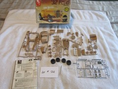 AMT 32 FORD ROADSTER JUNKYARD MODEL KIT LOT #502