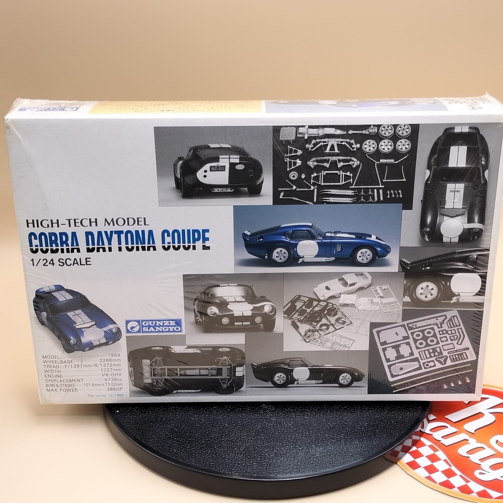 Unopened Gunze 1/24 Shelby Cobra Daytona Coupe G-512 model car kit diecast