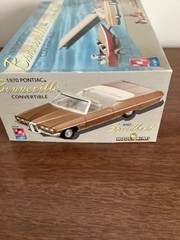 AMT 1970 Pontiac Bonneville And Speedboat/Trailer 1/25