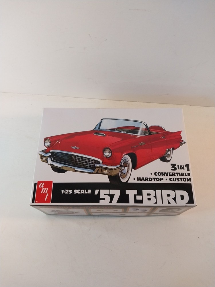 New AMT 1:25 1957 Ford Thunderbird T-Bird Convertible 3-in-1 Model Kit AMT1397