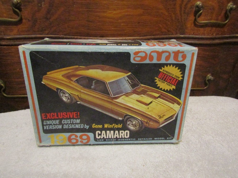 Vintage 1968 Annual Issue AMT 1969 CAMARO SS 396 Y913 1/25 Gene Winfield