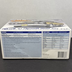 Revell 67 Plymouth Hemi GTX 2 n 1 Muscle 1:25 Model Kit 2386 Open Box