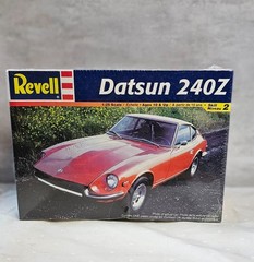 Revell Datsun 240Z 1:25 Model Car Kit