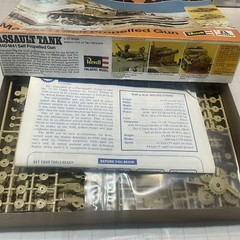 VINTAGE 1976 REVELL IITALAEREI ASSAULT TANK M40-M41 1/35 SCALE MODEL KIT H-2104