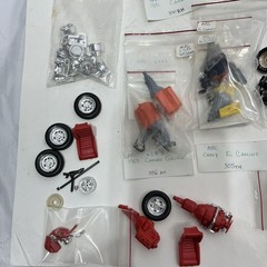 Junkyard Model Car Lot Motors Engines Accessories Various Parts 1/24