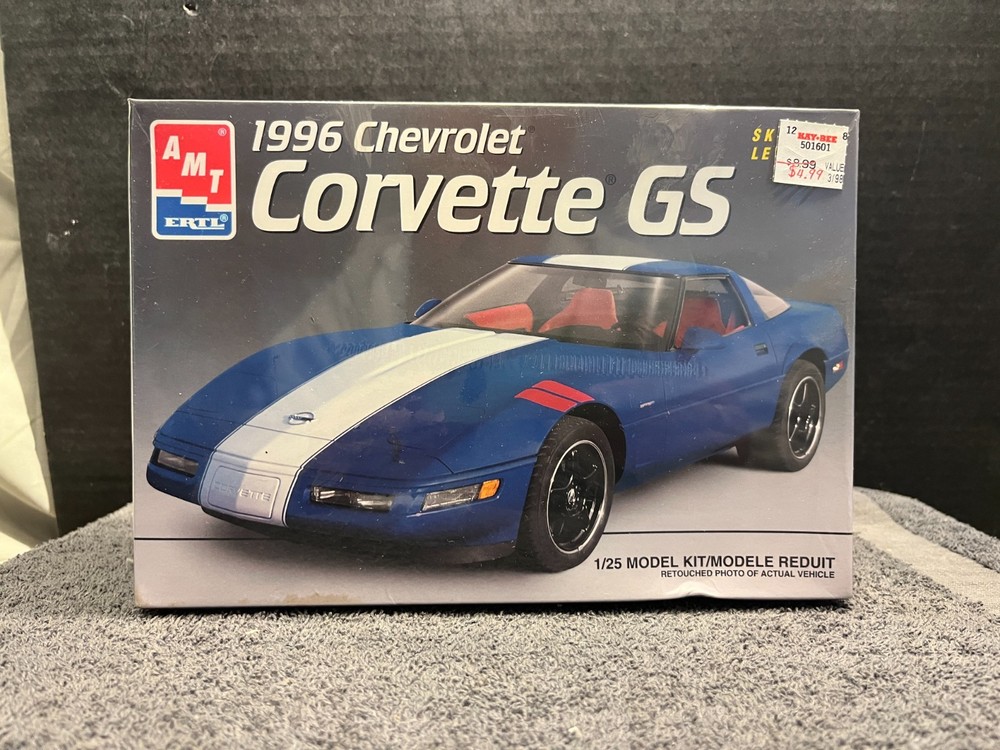 1:25 AMT ERTL MODEL KIT 1996 CHEVROLET CORVETTE GS SKILL-2 SEALED UTM2