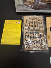 ACADEMY 13202 1/35 M1A1 Abrams “Iraq 2003″ Tank Model Kit