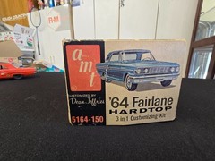 AMT 5164 1964 Ford Fairlane Hardtop Vintage Car Model KIT 1/25 DRAG STRIP RACING