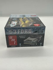AMT ’53 Ford Pickup Truck 3in1 Retro Deluxe Trophy Series Kit AMT882