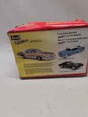 Revell 85-1350 – ’77 Monte Carlo Lowrider Mode Kit – Sealed (Box Damage)