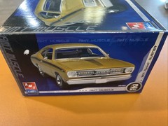 AMT ERTL 1971 Plymouth Duster 1/25 Scale Kit 38456 Open Box *EXTRA BODY*