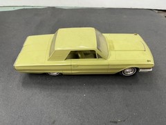 C3 AMT 1964 Ford Thunderbird Hardtop annual Promo Vintage Car model 1/25 McM.