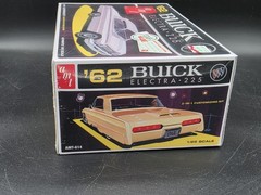 AMT 1962 ’62 Buick Electra 225 Retro 2 in 1 Plastic Built Model Car Kit 1:25 614