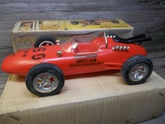 vintage Montgomery Wards Indianapolis race car Wards riverside 160 mph car Z5