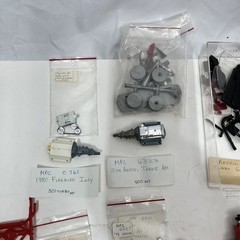 Junkyard Model Car Lot Motors Engines Accessories Various Parts 1/24