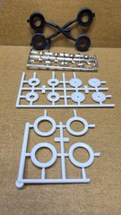 1940 FORD Standard Coupe WW TIRES, RIMS & HUB CAPS 1/25 Monogram Model PARTS