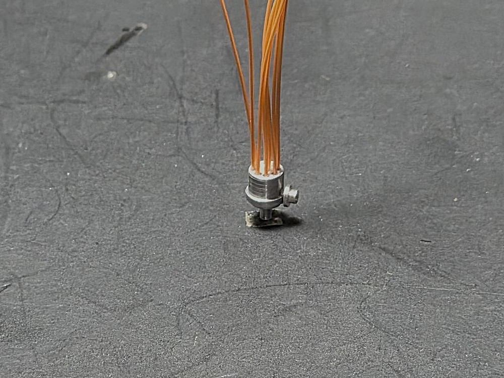 Scale Repro’s Plus 7006 1/24,1/25 8 Cyl. Distributor (Vac. Adv.)-Orange Wire)