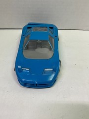 1/24 MONOGRAM BUGATTI EB 110 BLUE BUILT MODEL CAR KIT