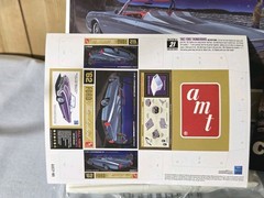 AMT 1/25 SCALE ’62 FORD THUNDERBIRD 2 IN 1 CUSTOMIZING KIT FACTORY SEALED 2011