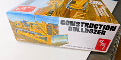 Sealed 1/25 Amt Construction Bulldozer Plastic Model Kit #AMT1086/06