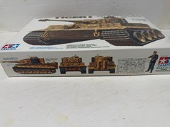 German Tiger I Mid-Production 1/35 Scale Tank Model Tamiya 35194 New Open Box