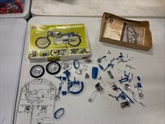 Rare VTG 1960’s Revell Honda Scrambler 1/8 Scale Blue Open Box