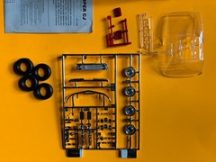 HOT ROD 1969 FORD MUSTANG SUPER CJ COUPE MODEL KIT 2 REVELL 1/25 SCALE COOL LOOK