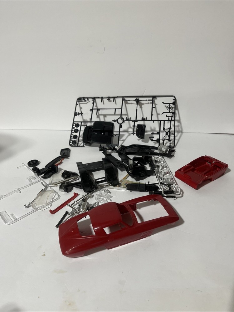 Lot Of Corvette Model Car Parts Misc Parts 60s Corvette Get What You See
