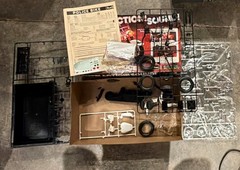 Revell Police Motorcycle Lights & Sound Plastic Unassembled Model Kit 1/8