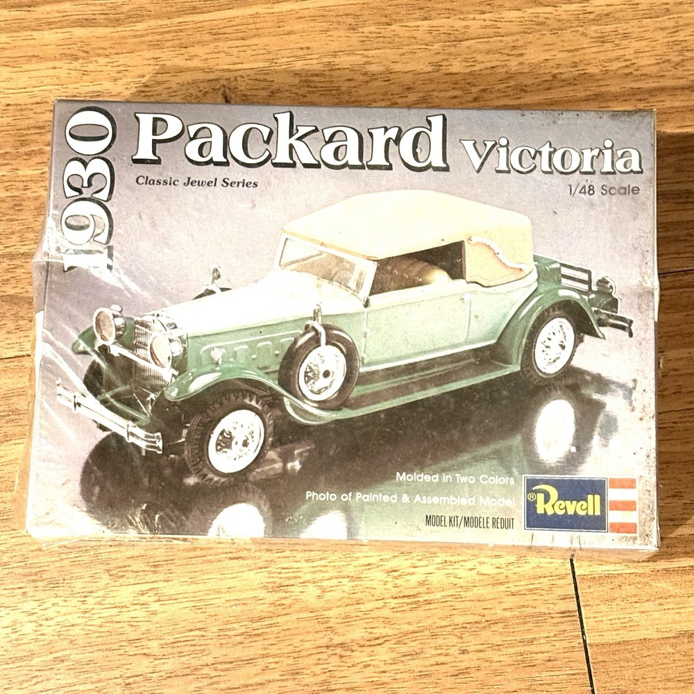 Revell H1266 1/48 Scale 1930 Packard Victoria Convertible Plastic Model Kit
